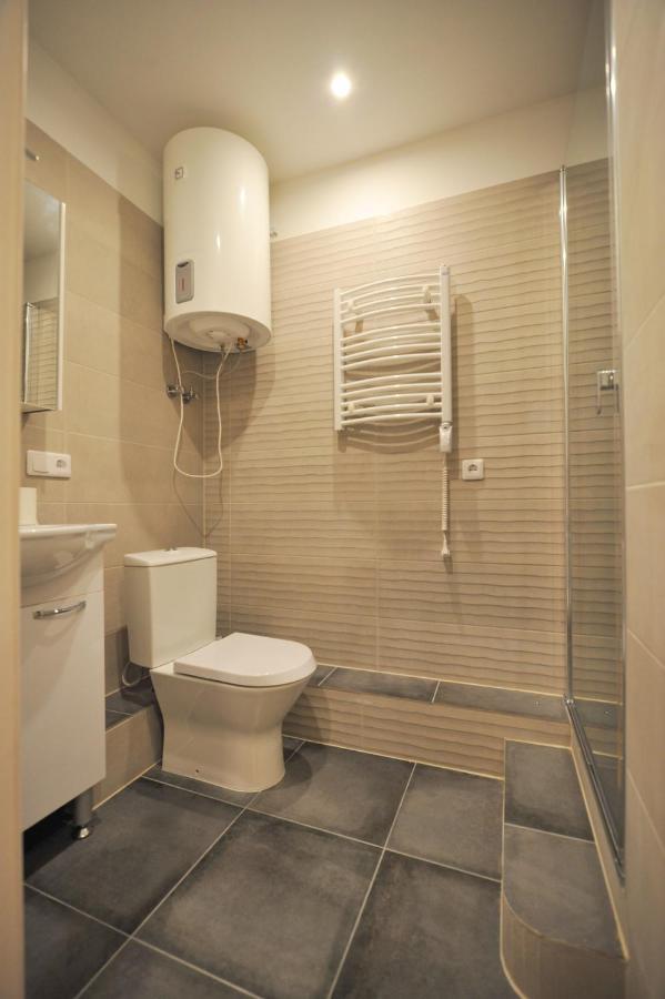 Central Comfort At Hanzas Residence, Stay Near Cafes, Bars, Museums & Esplanade Ryga Zewnętrze zdjęcie