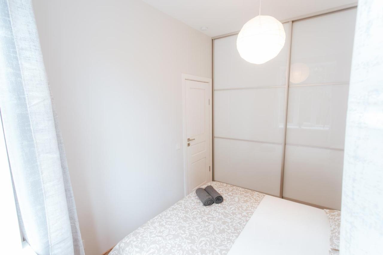 Central Comfort At Hanzas Residence, Stay Near Cafes, Bars, Museums & Esplanade Ryga Zewnętrze zdjęcie