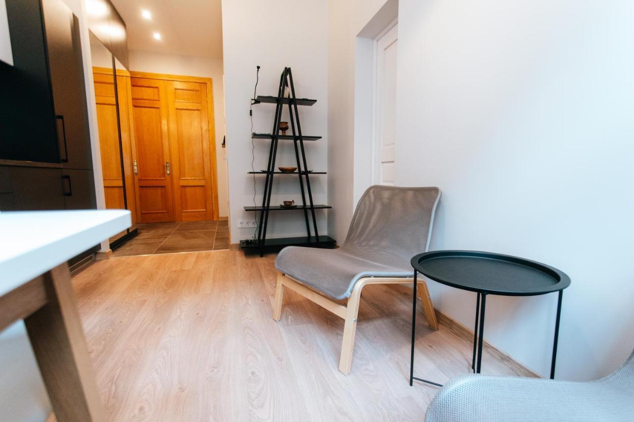 Central Comfort At Hanzas Residence, Stay Near Cafes, Bars, Museums & Esplanade Ryga Zewnętrze zdjęcie